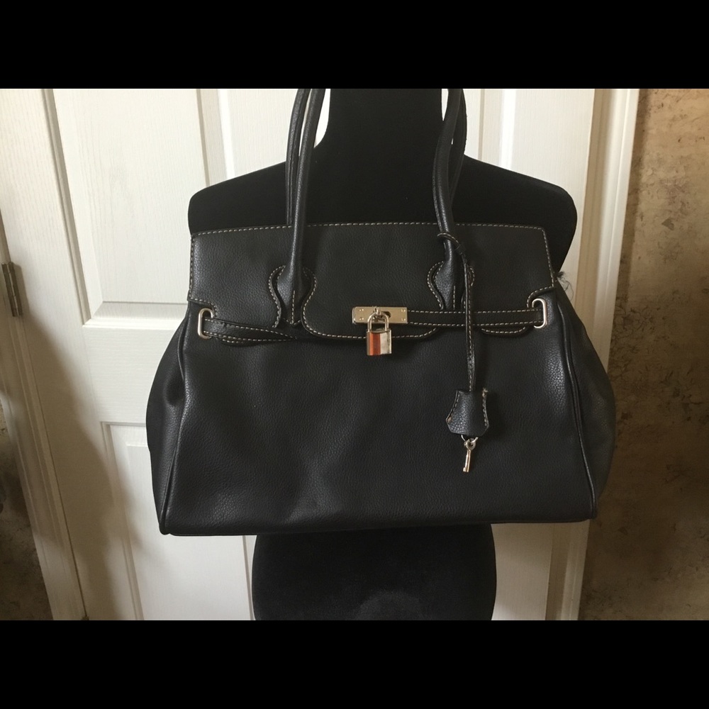 Women’s Macys Leather Handbag Medium Black 10x16x5